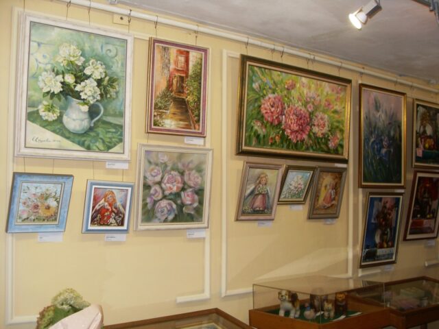 В мемориальном музее академика А.А. Ухтомского открылась выставка «Счастье в подарок»