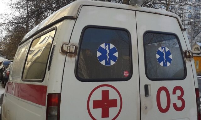 Под Рыбинском скорая не смогла проехать к больному