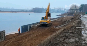 В Рыбинске проверили ход работ по берегоукреплению в Волжском