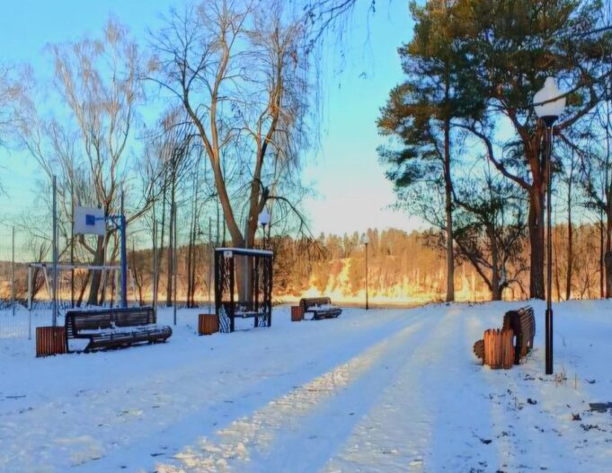 Площадь в поселке Песочное Рыбинского района благоустроена благодаря нацпроекту