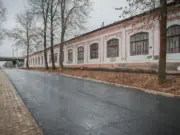 В Рыбинске завершают ремонт дороги к речному училищу