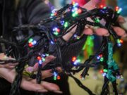 В Рыбинске приводят в порядок украшения для городских елок и улиц