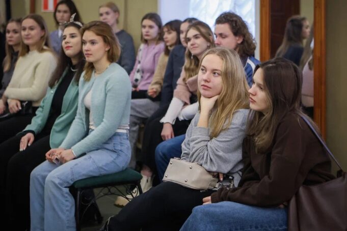 В Рыбинск приехала большая делегация будущих актеров и режиссеров