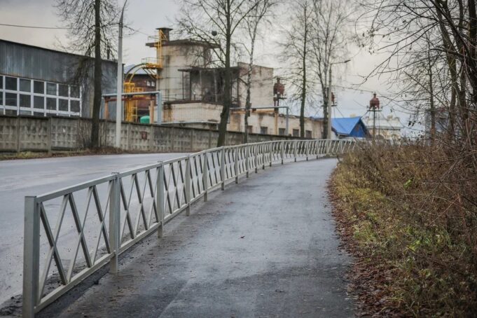 В Запахомовском районе Рыбинска отремонтировали дорогу и 1,5 километра тротуаров