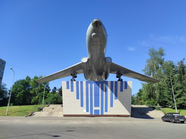 Встречаемся у самолета