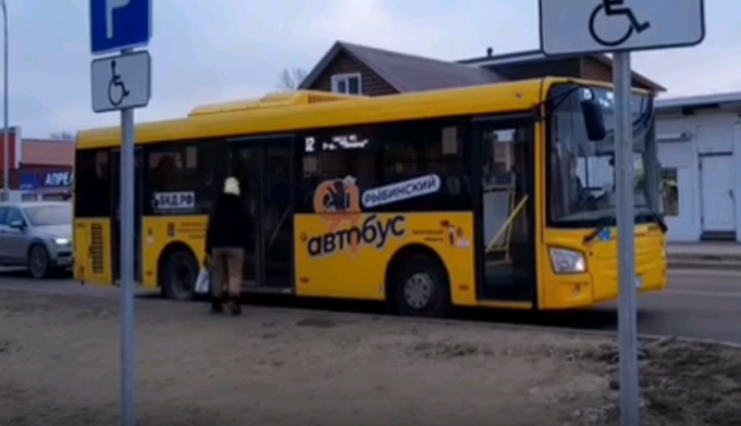 В Рыбинске люди не могут пользоваться новой Я-остановкой