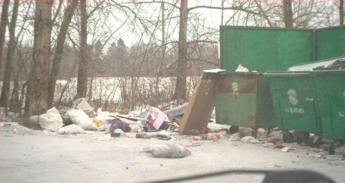 Свалки, объявления, ненадлежащая уборка: куда обращаться в Рыбинске и районе