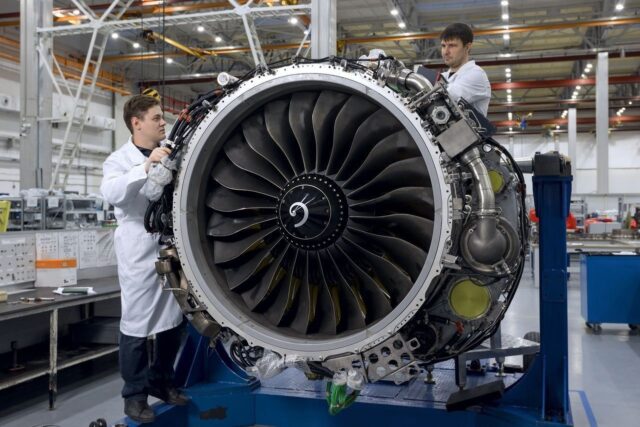 Самолет с двигателем ПД-8, созданным в Рыбинске, готовят к летным испытаниям