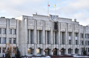 Михаил Евраев подписал указ о выплатах к 80-й годовщине Победы