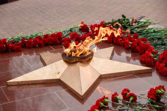 В Ярославской области в рамках Всероссийской акции «Храним огонь Победы» ПАО «Газпром» зажжен новый Вечный огонь