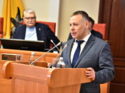 Михаил Евраев представил депутатам отчёт о деятельности Правительства региона