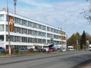 На улицах Рыбинска монтируют новую праздничную атрибутику к 9 Мая