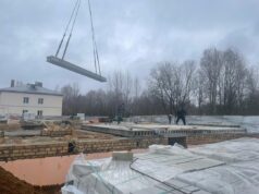 Жители поселка Каменники получат новое жилье