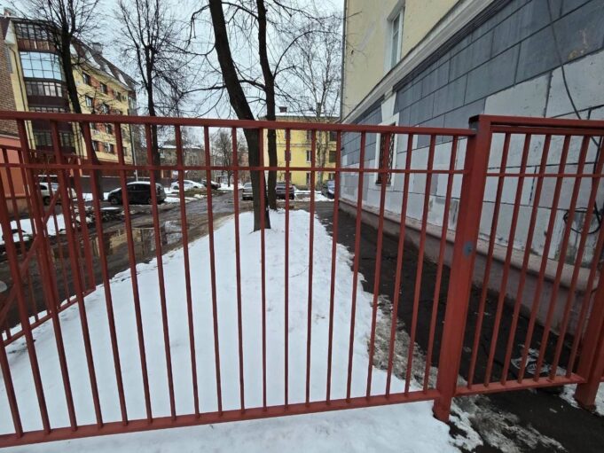 В Ярославской области проверят законность установки ограждений вокруг МКД