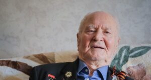 102 года исполнилось ветерану из Рыбинска Александру Васильевичу Гласову