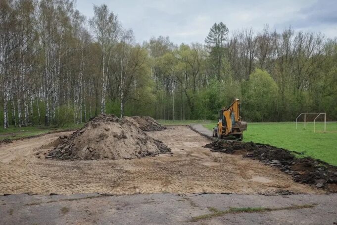 На Слипе строят современную спортивную площадку