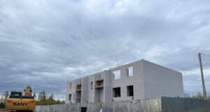 В Рыбинском районе продолжается строительство домов для расселения из аварийного жилья