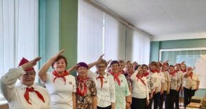 Школьники Рыбинского района встретились с пионерскими вожатыми прошлых лет