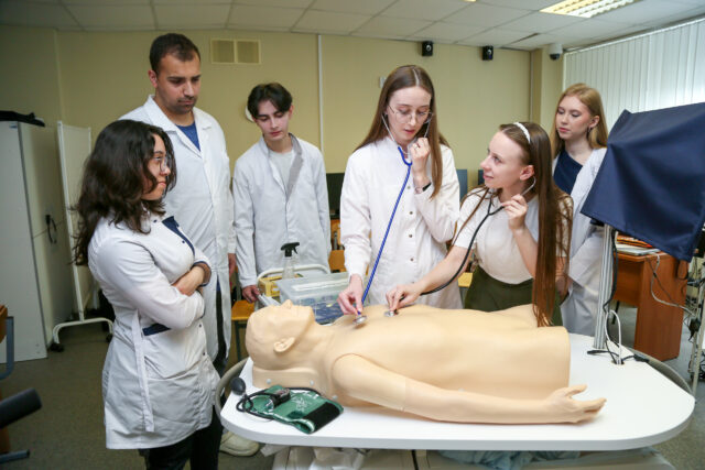 В медучреждениях Ярославской области в этом году начнут работать более 110 врачей-целевиков