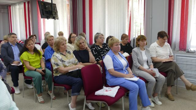 Руководителям образовательных организаций региона разъясняют вопросы создания образовательных комплексов