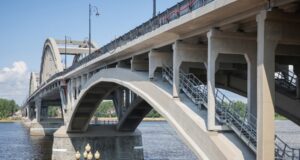 По рыбинскому мосту пустят грузовики для проверки прочности