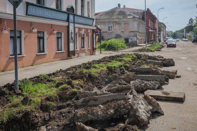 На улице Чкалова в Рыбинске возобновилм ремонтные работы