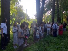 Участникам международного форума «Дерево в архитектуре» показали Бурлацкую больницу на левом берегу Волги