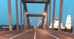 На Волжском мосту в Рыбинске выполняют разметку