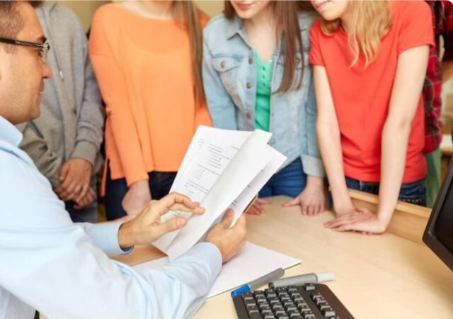 Абитуриенты и их родители, не теряйте бдительности!