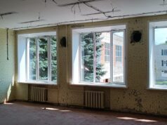 В Рыбинске в школе №17 ремонтные работы выполнены на половину