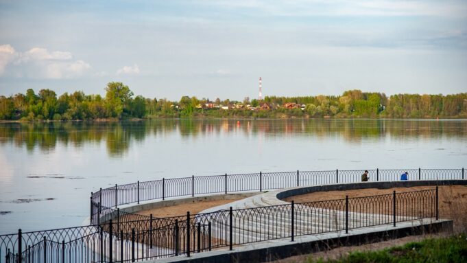 На участке набережной от «Полета» до «Вымпела» сделают велодорожку и максимально сохранят зеленые насаждения
