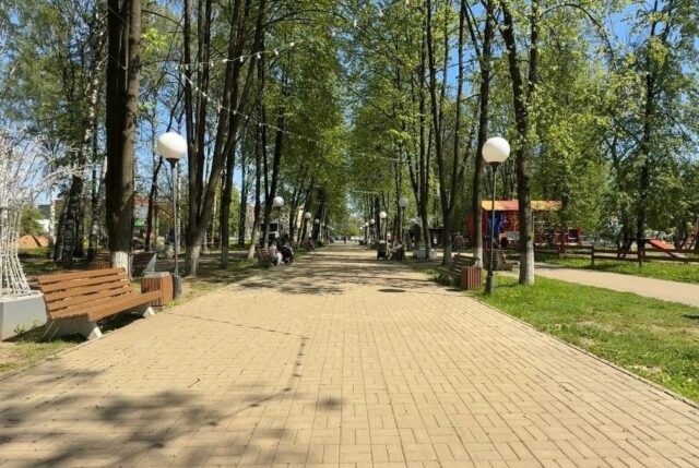 Девять общественных территорий благоустроили по нацпроекту в Ярославской области с начала года