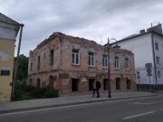 Трем десяткам домов-памятников в Ярославской области будут искать новых хозяев