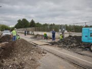 Мост через шлюзы ремонтируют в две смены