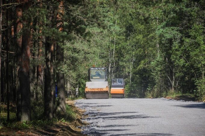 Дорогу на «Полянку» начинают асфальтировать