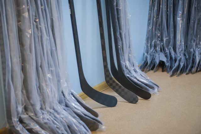 Для рыбинских хоккеистов приобрели новый инвентарь