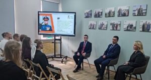 Михаил Евраев встретился с участником федеральной программы «Время героев»