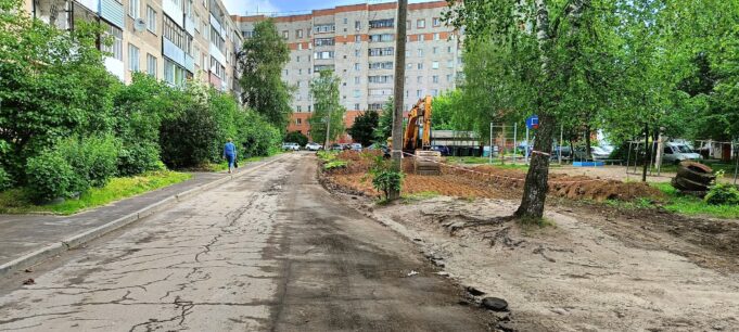 Ремонт дворов в Рыбинске продвигается с препятствиями. Рассказываем, справляются ли подрядчики