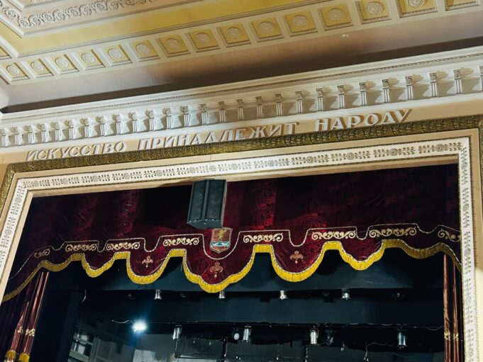 Сколько будут стоить билеты на спектакли в «Авиаторе»