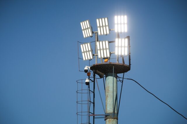 На стадионе Авангард теперь можно будет тренироваться до 22:00