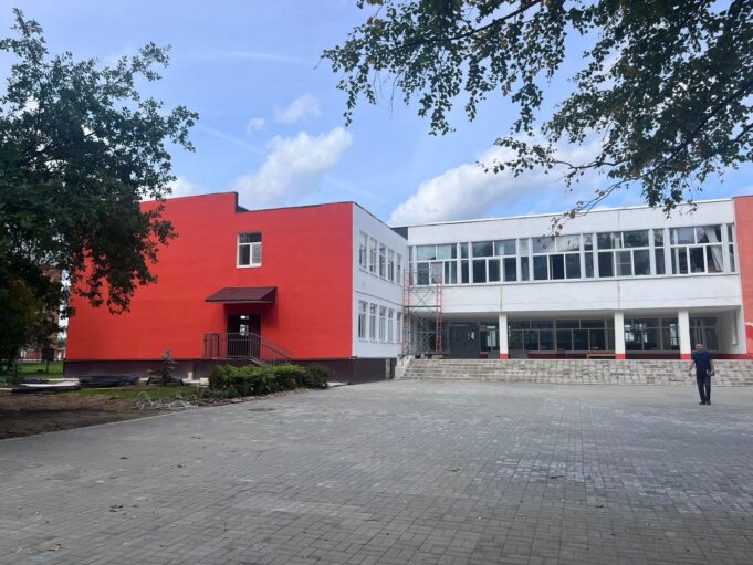 Подрядная организация не смогла завершить капитальный ремонт школы в Ермаково к 1 сентября