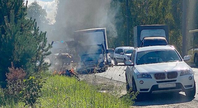 На Переборском тракте в Рыбинске произошло ДТП с участием пяти транспортных средств