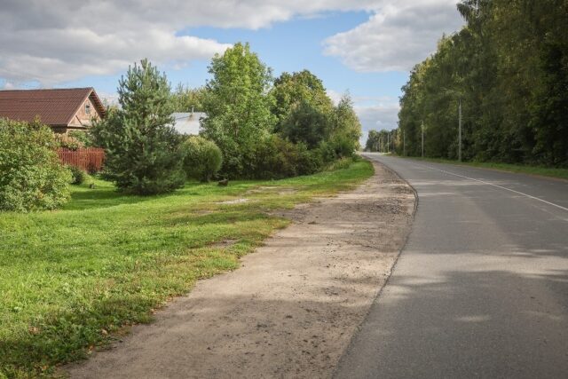 Подрядчики нашлись: тротуар на Коллективизации и проезд к Дворцу молодежи сделают в ближайшее время