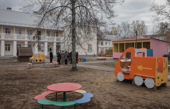 В Рыбинске завершают ремонт детского сада №52 в Переборах
