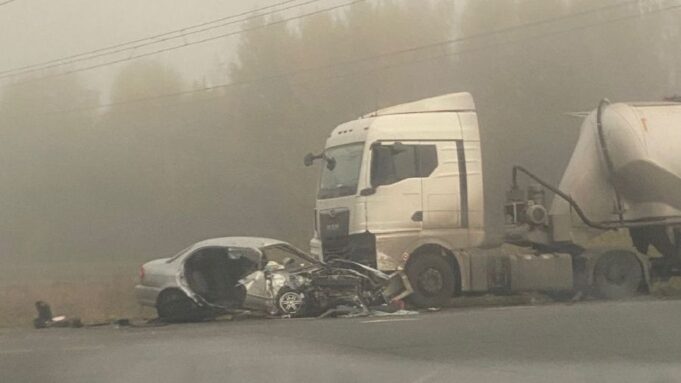 Под Рыбинском произошло ДТП с участием грузовика и легковой машины