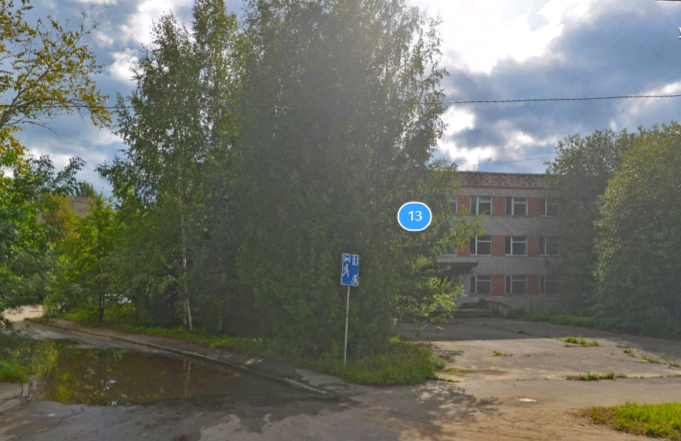 Здание под военкомат на Ворошилова продолжают ремонтировать