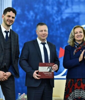 Михаил Евраев принял участие в открытии выставки к 300-летию Российской академии наук