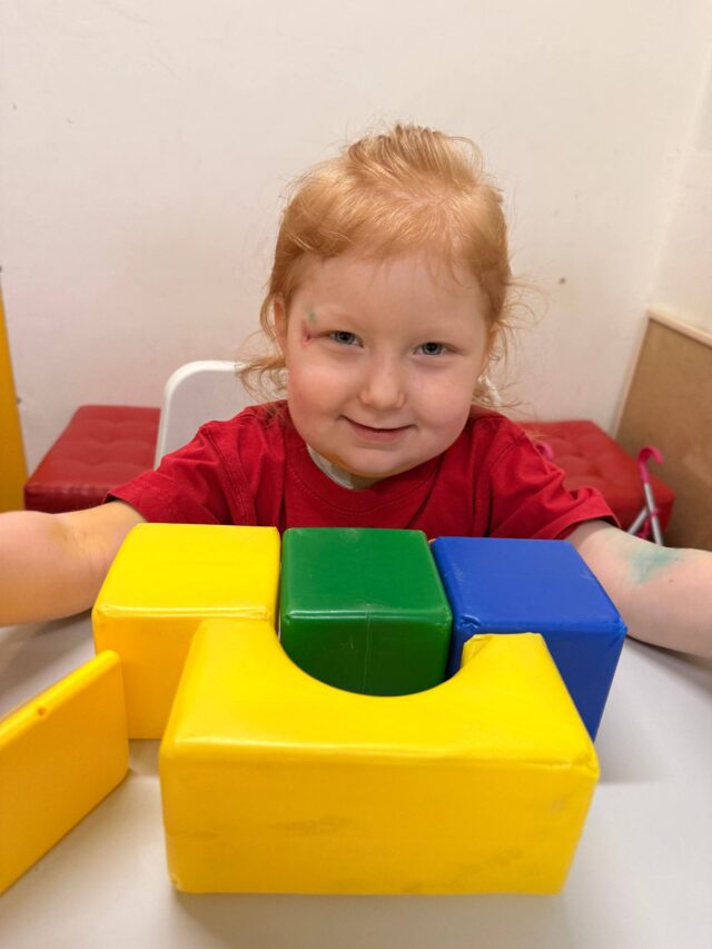 Маленькой Алине очень нужна наша помощь