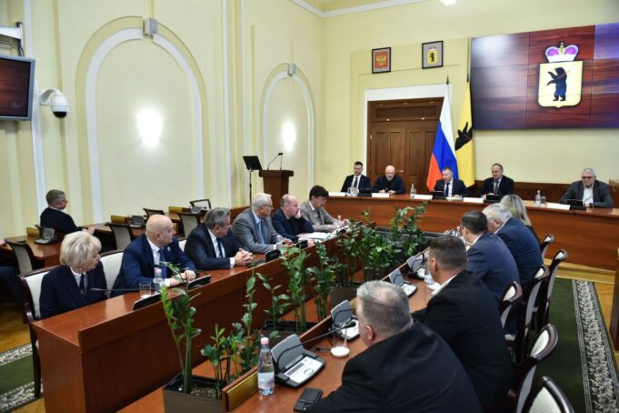 Михаил Евраев и члены фракции «Единая Россия» областной Думы обсудили проект регионального бюджета