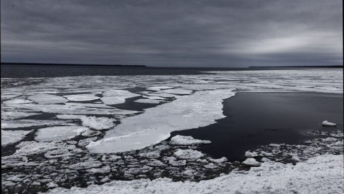 С 23 ноября выход на лед в Рыбинске будет по запретом